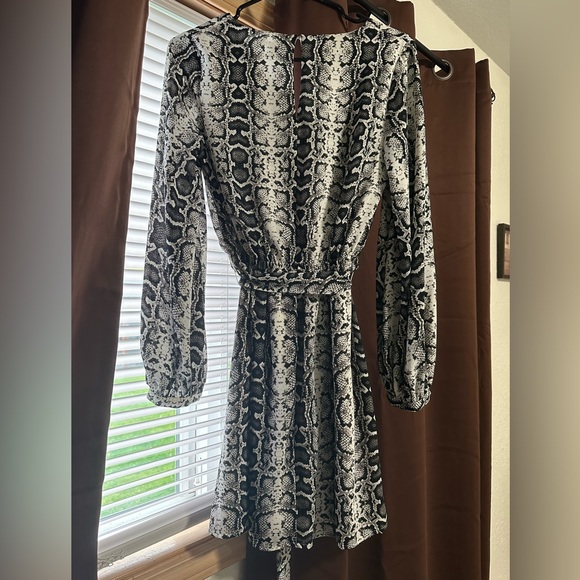 Express XS Snakeskin Print Dress - Picture 2 of 4